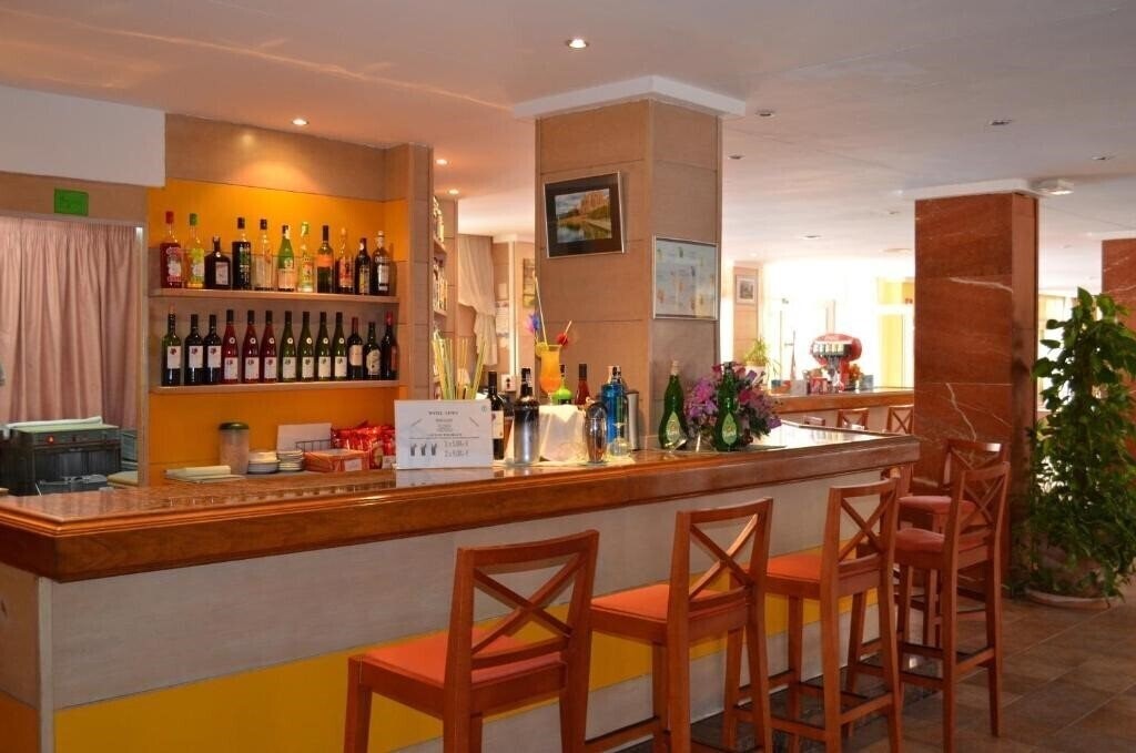 Hotel Linda 3* фотосуреті