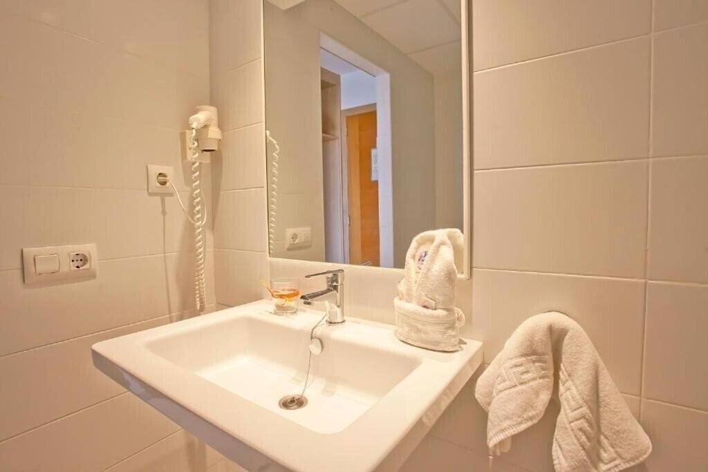 Hotel Playamar 2* фотосуреті