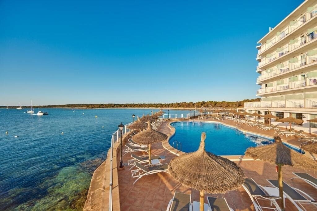 Universal Hotel Marques 4* қонақ үйі