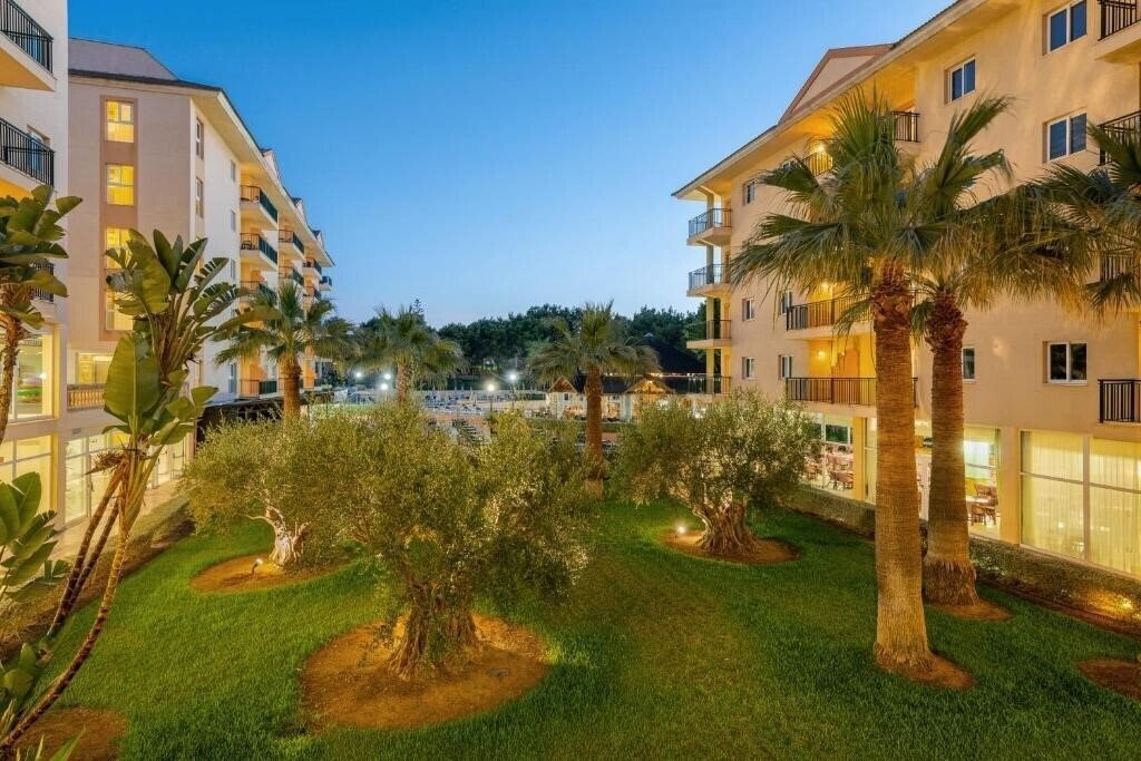 Can Picafort Palace 4* суреті