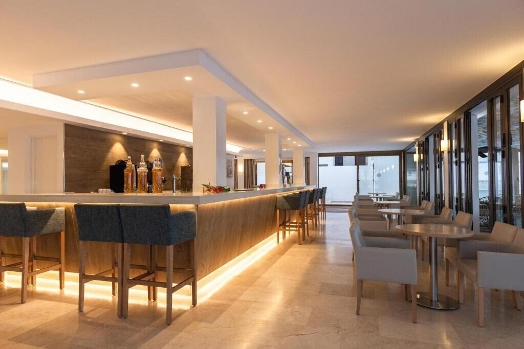 Фото R2 Veronica (ex. Veronica) 3*