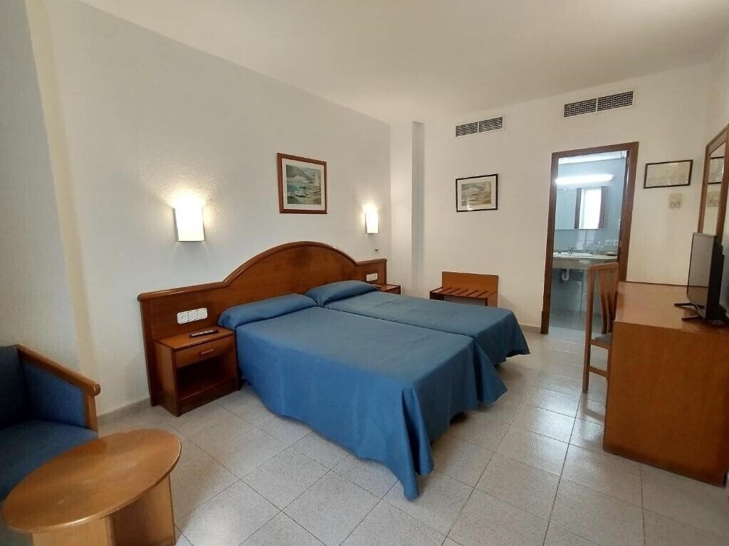 Отель Marina Playa De Palma 3*