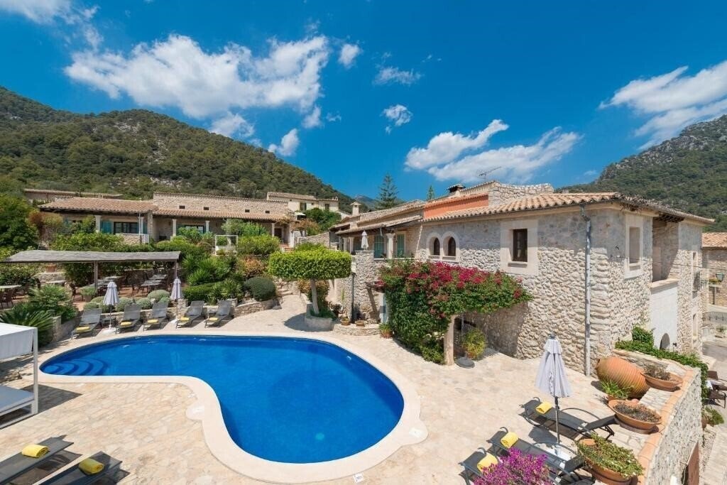 Фотография Can Furios Petit By Can Calco 4*