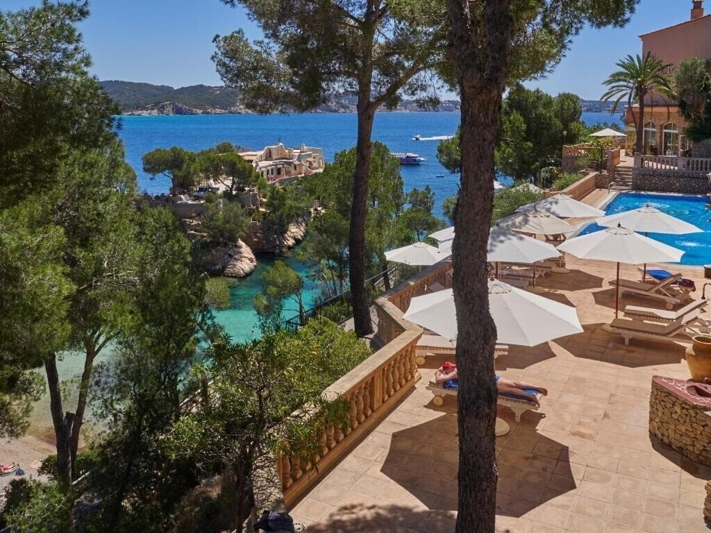 Petit Cala Fornells 5* суреті