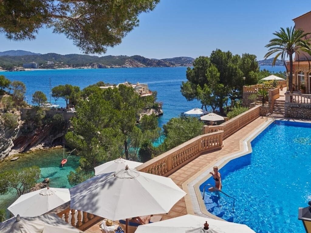 Petit Cala Fornells 5* суреті