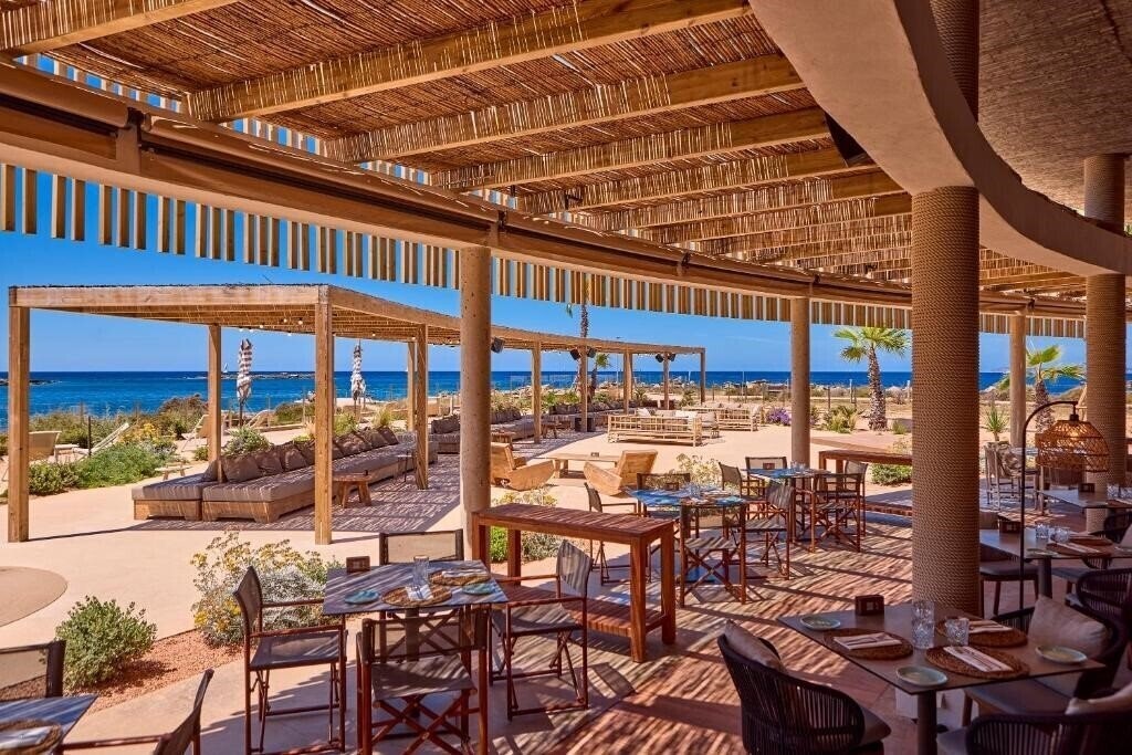 Universal Grand Leon & Spa 5* фотосуреті