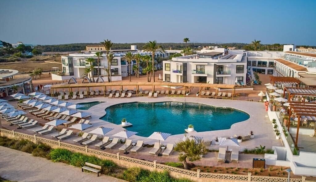 Universal Grand Leon & Spa 5* суреті