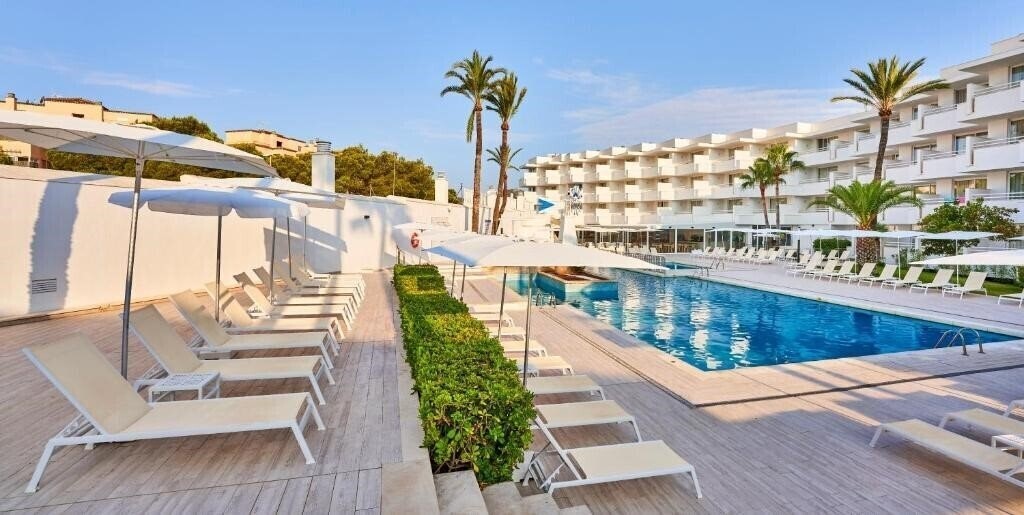 Изображение Globales Cala Bona Suites 4*