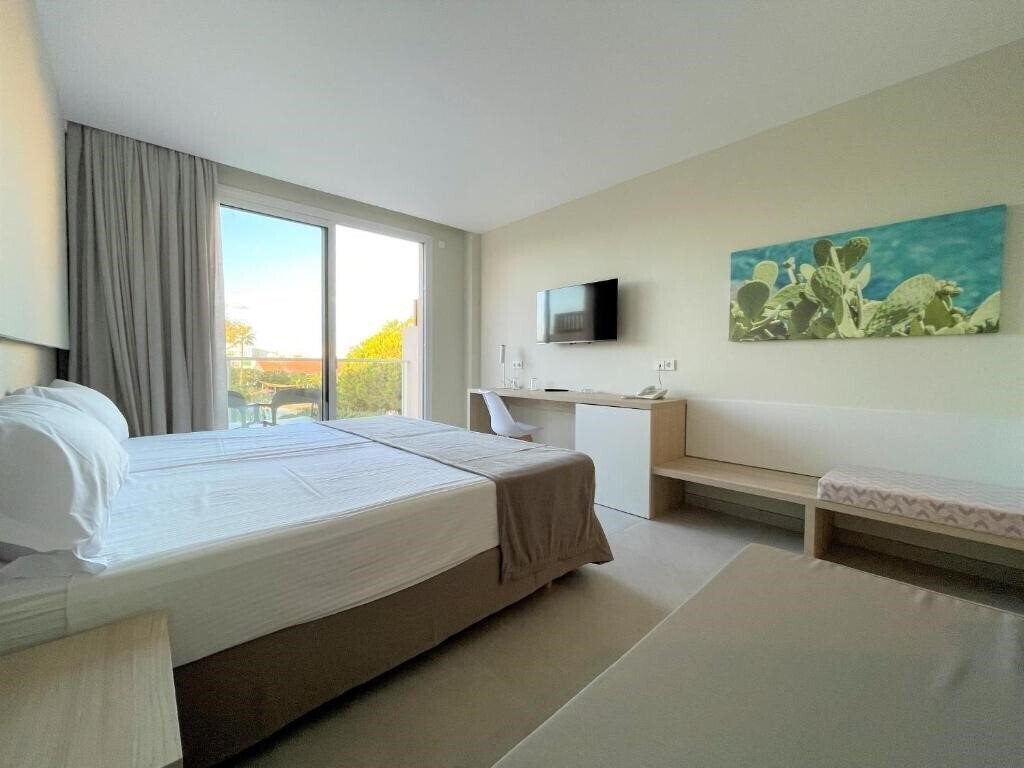 Bakour Garbi Cala Millor (ex. Garbi Cala Millor) 4* фотосуреті