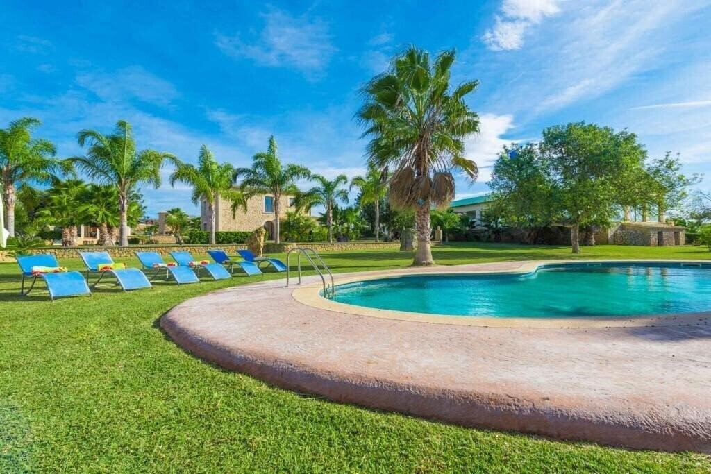 Изображение Son Perot (Orient) 4*