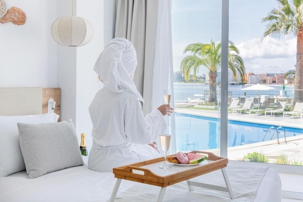 Roc Portonova апартаменты қонақ үйі