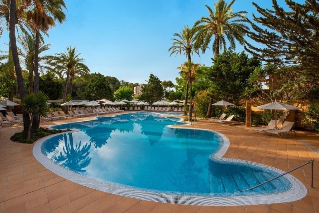 Valentin Reina Paguera 4* суреті