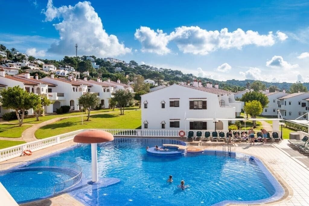 Фотография Son Bou Gardens Apts апартаменты