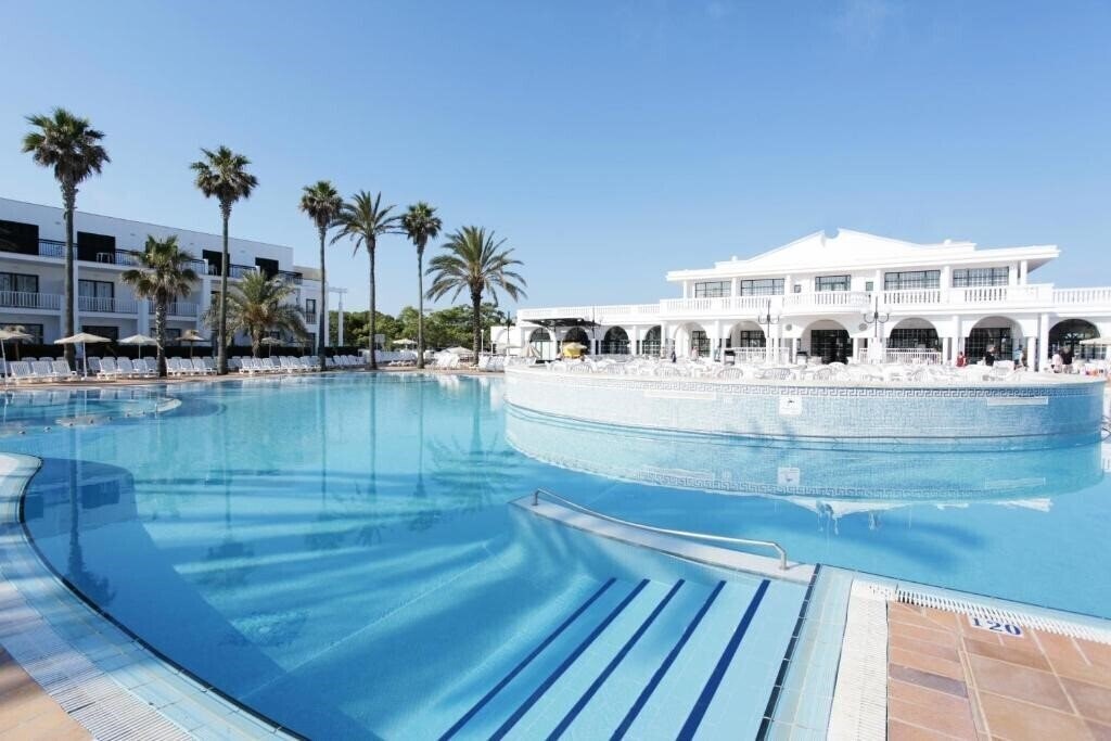 Grupotel Mar De Menorca 3* фотосуреті