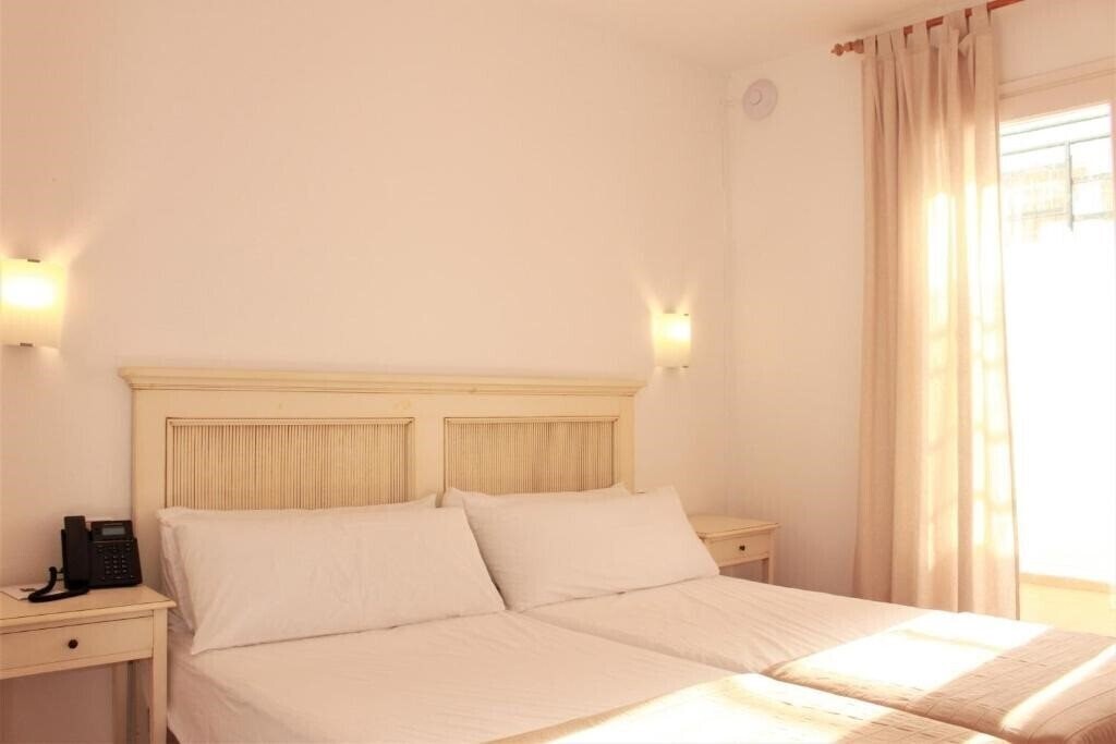 Фото Apartamentos Las Pergolas 1*