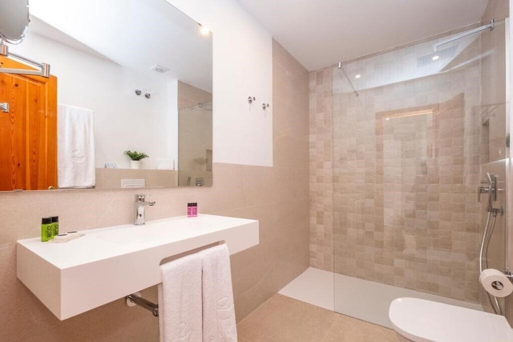 Comitas Isla del Aire 2* фотосуреті