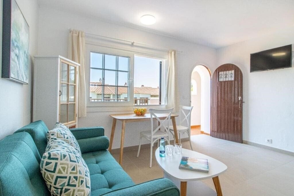 Apartments Son Bou Playa 3* қонақ үйі