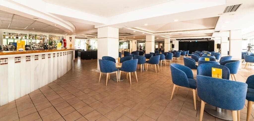 Globales Cala'N Blanes 3* суреті