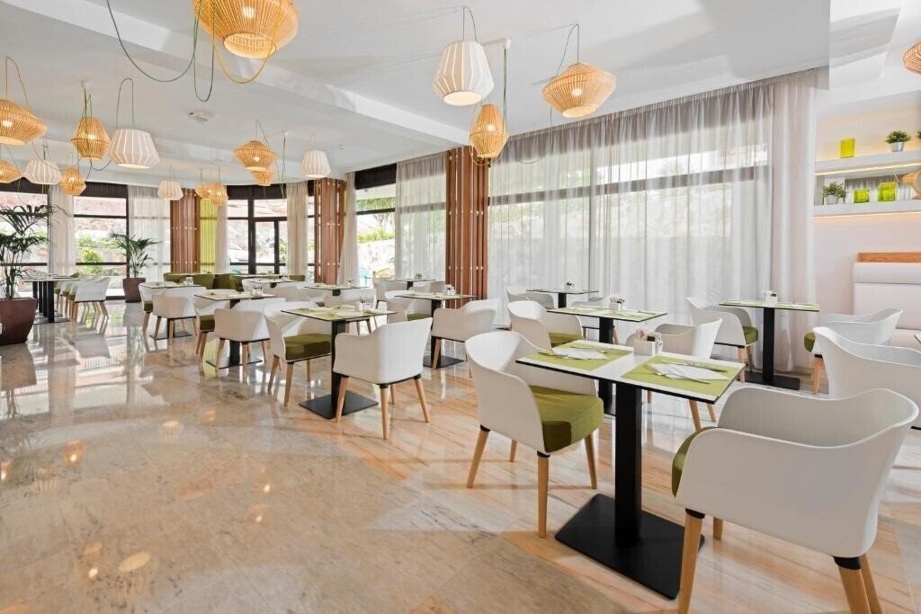 Saint George 3* суреті