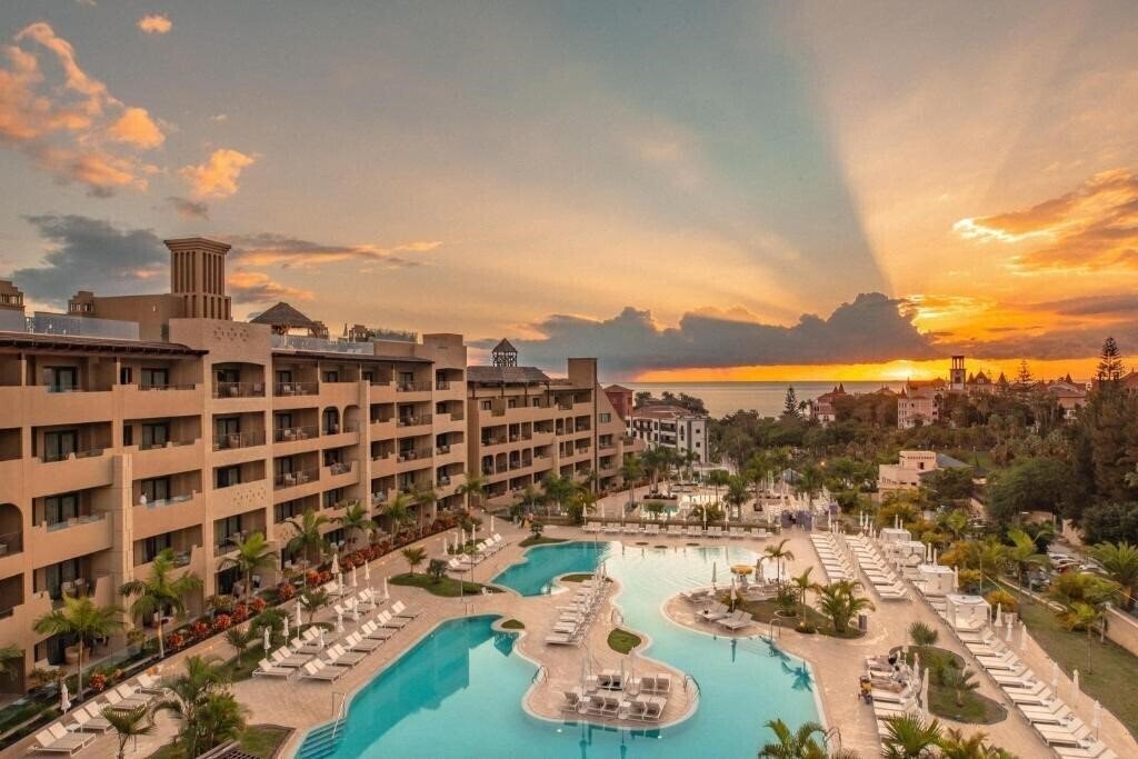 Gf Victoria 5* қонақ үйі