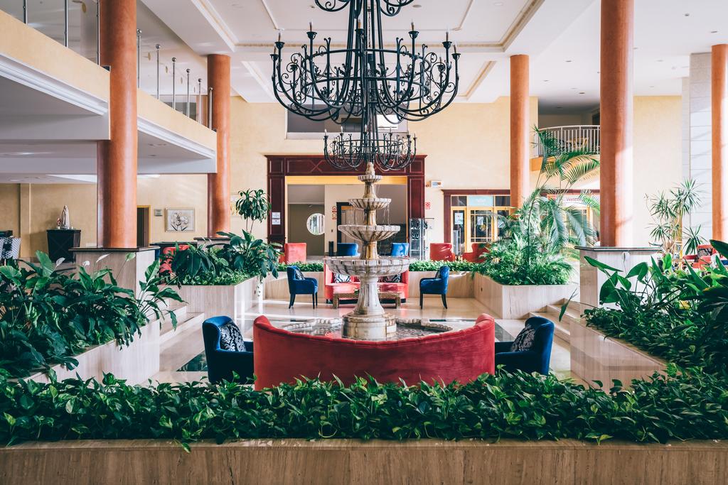 Grand Muthu Golf Plaza Hotel & SPA 5* қонақ үйі