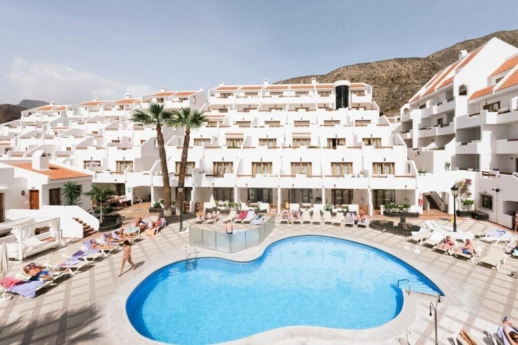 Изображение The Suites At Beverly Hills Tenerife Apts 3*