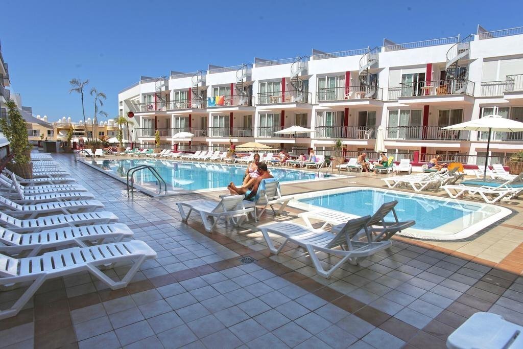 Отель Arena Suites апартаменты