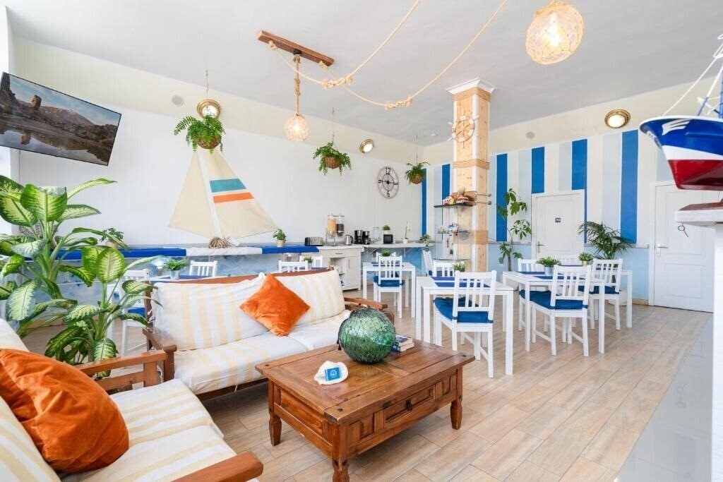 Hostal Pension Neon 2* қонақ үйі