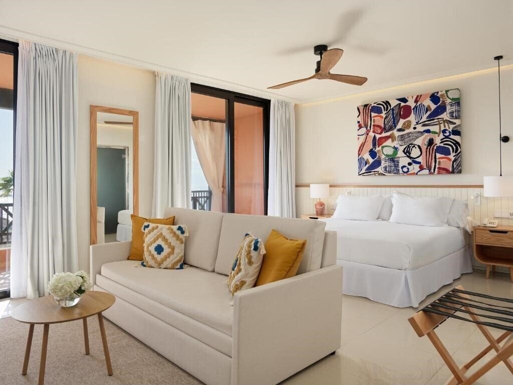 Фото H10 Costa Adeje Palace 4*