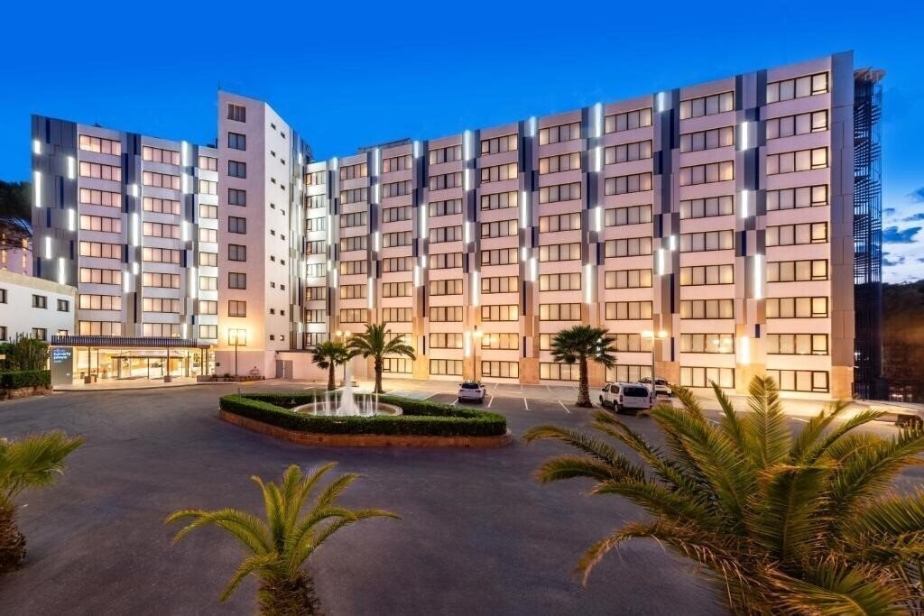 Отель Vibra Beverly Playa 4*