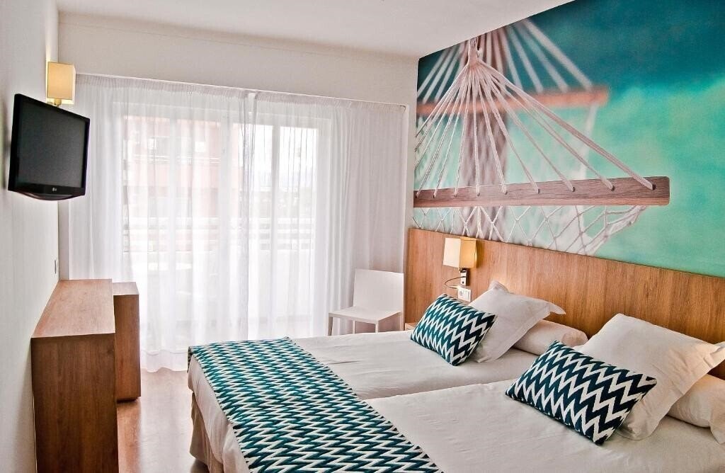 Фотография BQ Sarah 3*