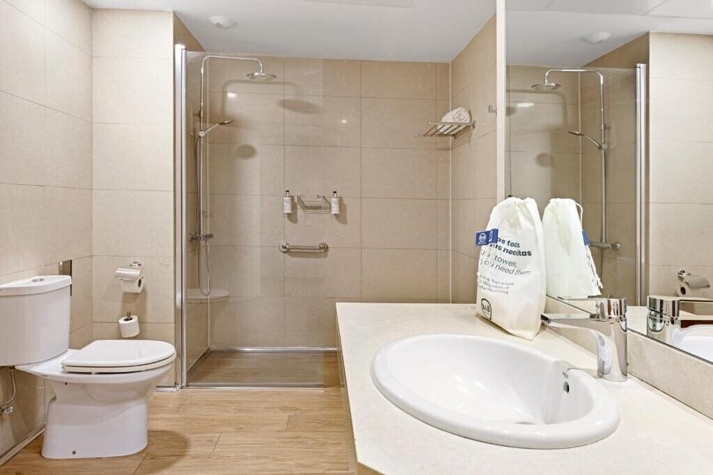 Фотография B&B Hotel Logrono Las Canas 3*