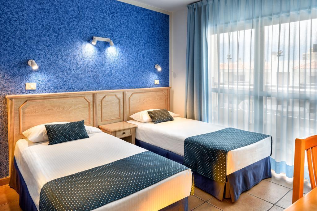 Отель Apartamentos Oro Blanco 2*