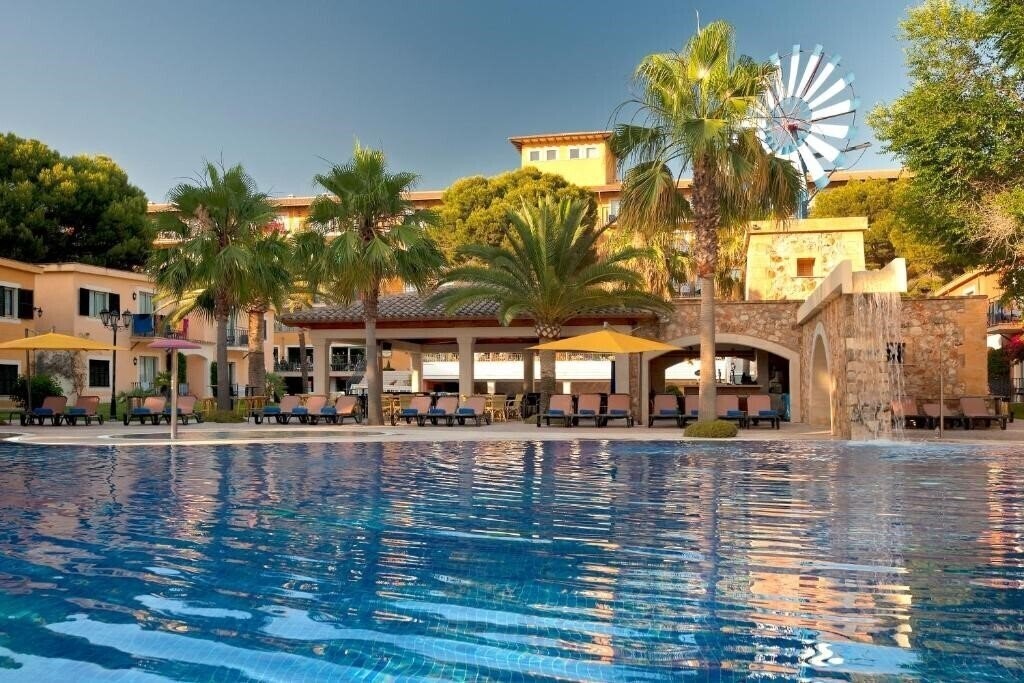 Отель Occidental Playa De Palma 4*