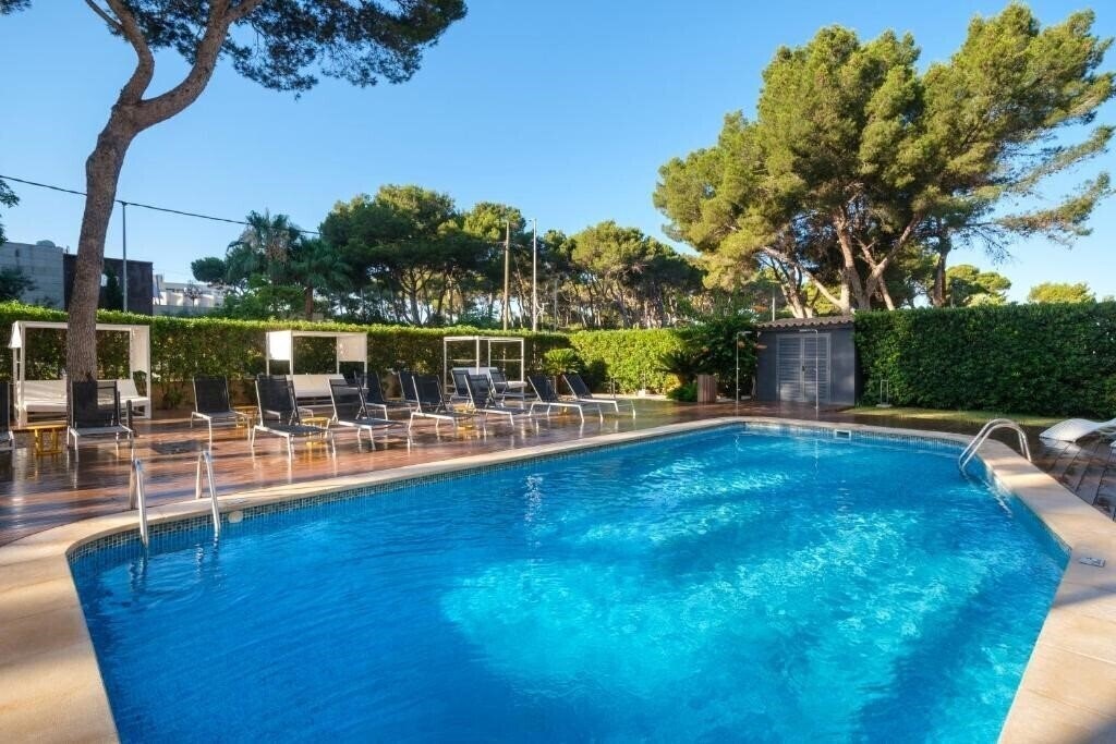 Tres Torres 2* қонақ үйі