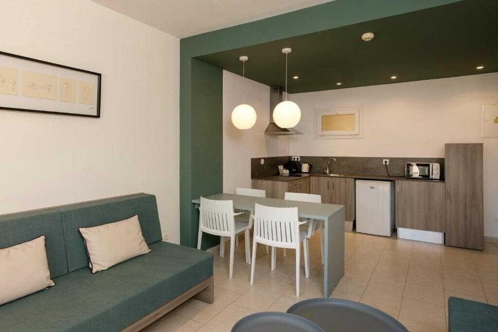 Tres Torres 2* суреті