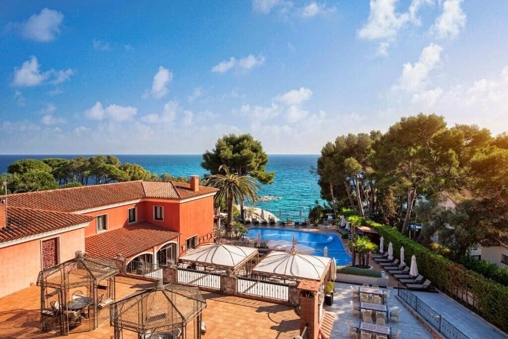 Salles Hotel & SPA Cala del Pi 5* фотосуреті