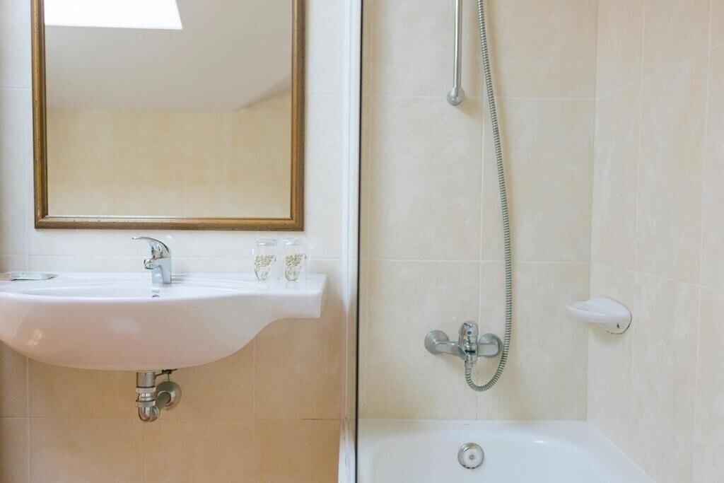 O Castro 2* суреті