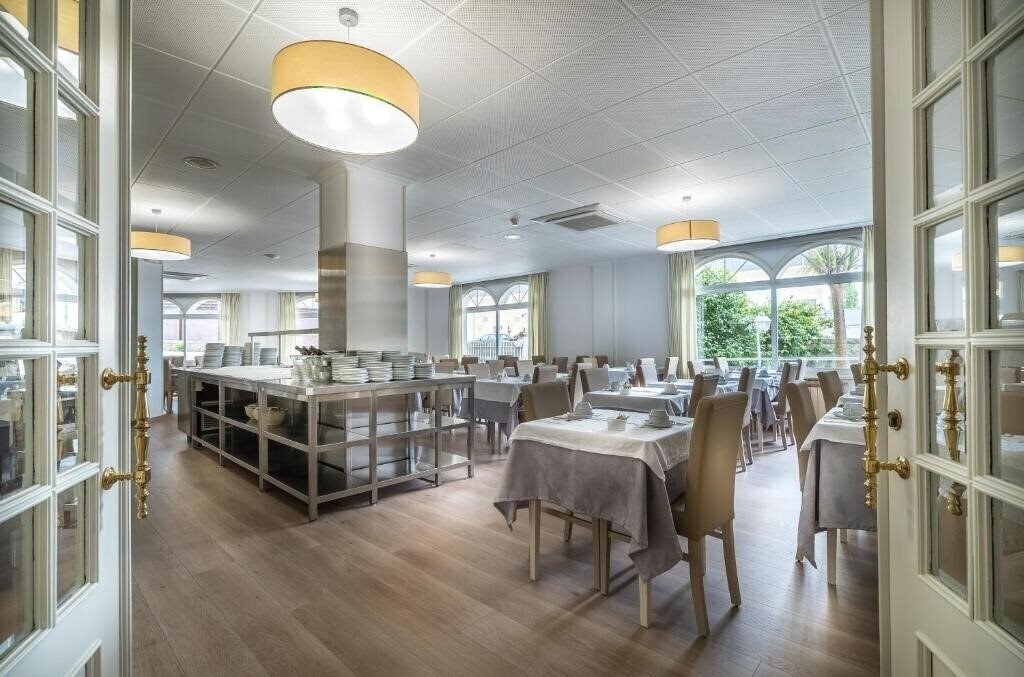 Hotel Ton 3* фотосуреті