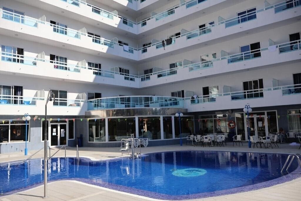 Santa Monica Salou 3* суреті