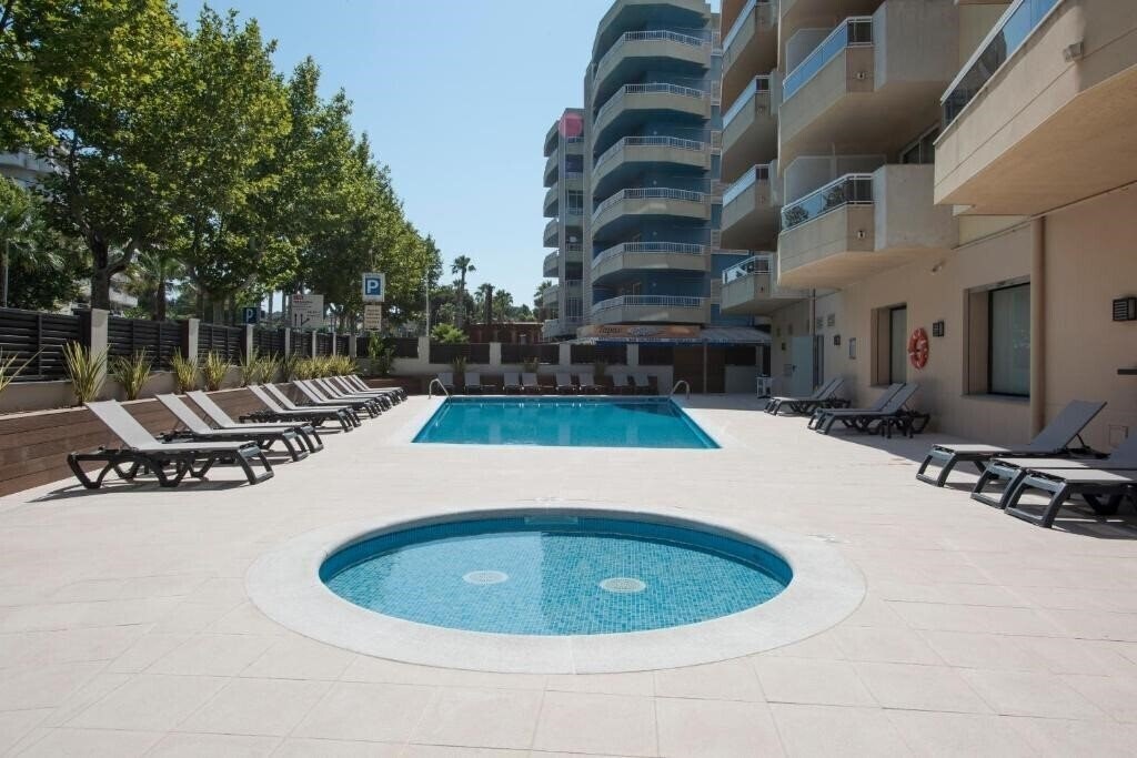 California Apartments 3* қонақ үйі