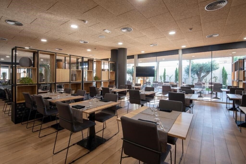 Tarraco Park 4* суреті