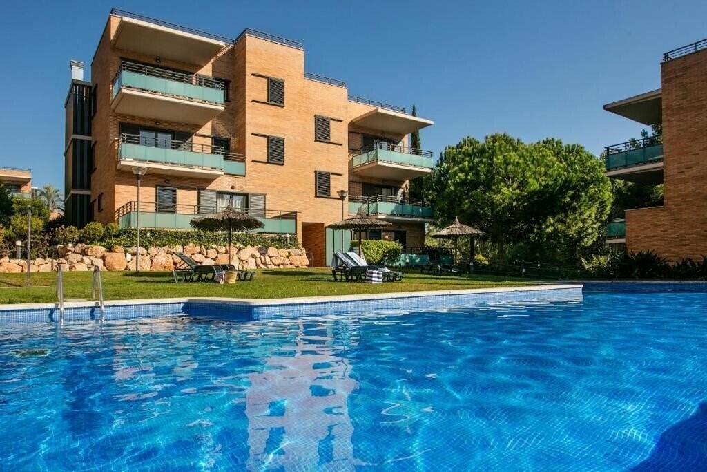Отель Pierre & Vacances Salou Apt 4*
