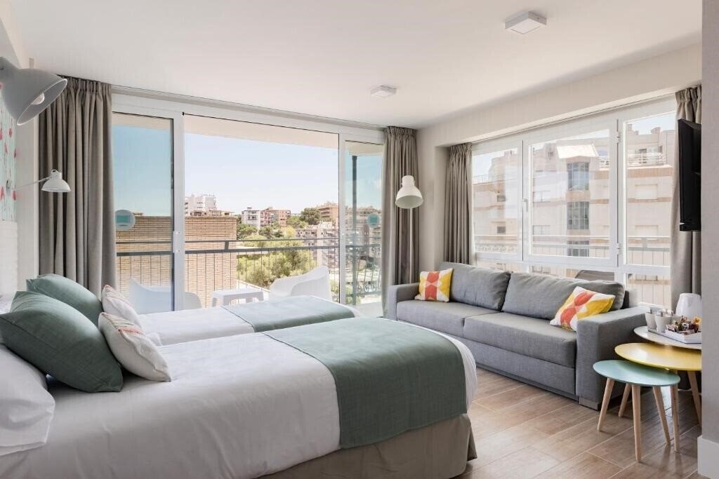 Отель Seaborn Salou (ex. Seaborn By Pillow) 3*