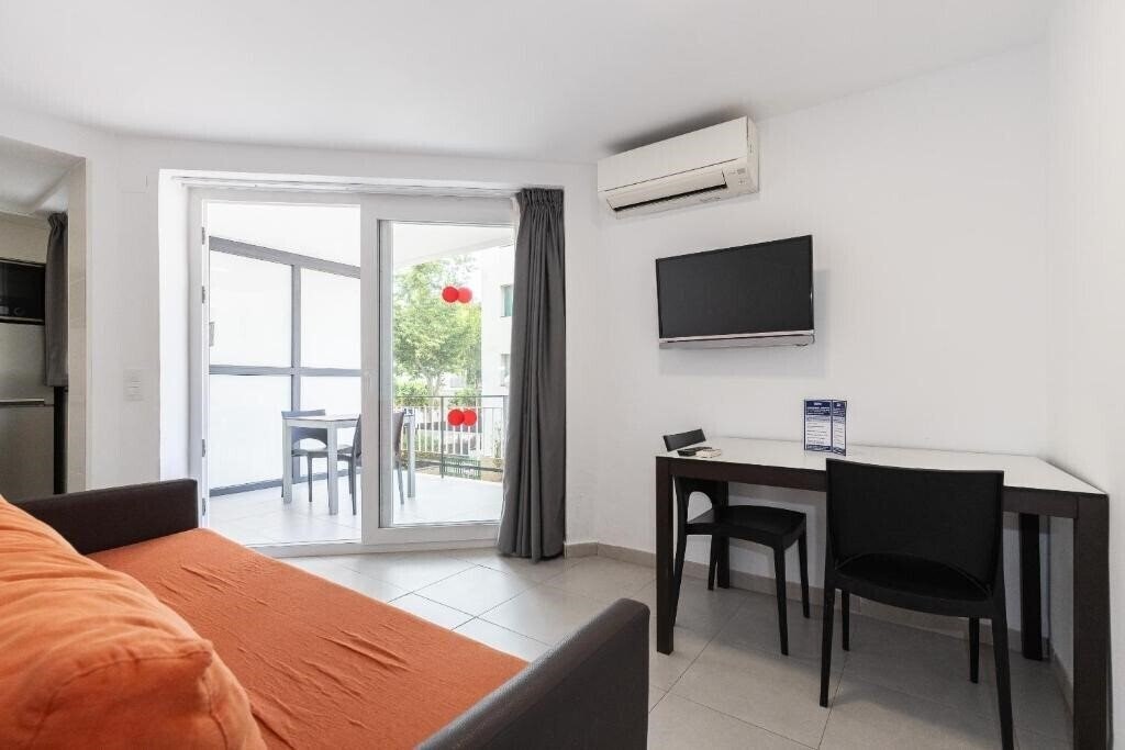 Rentalmar Aries Plus 3* суреті