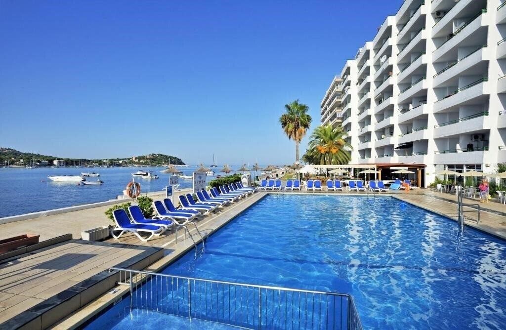 Apartamentos Verdemar 3* қонақ үйі