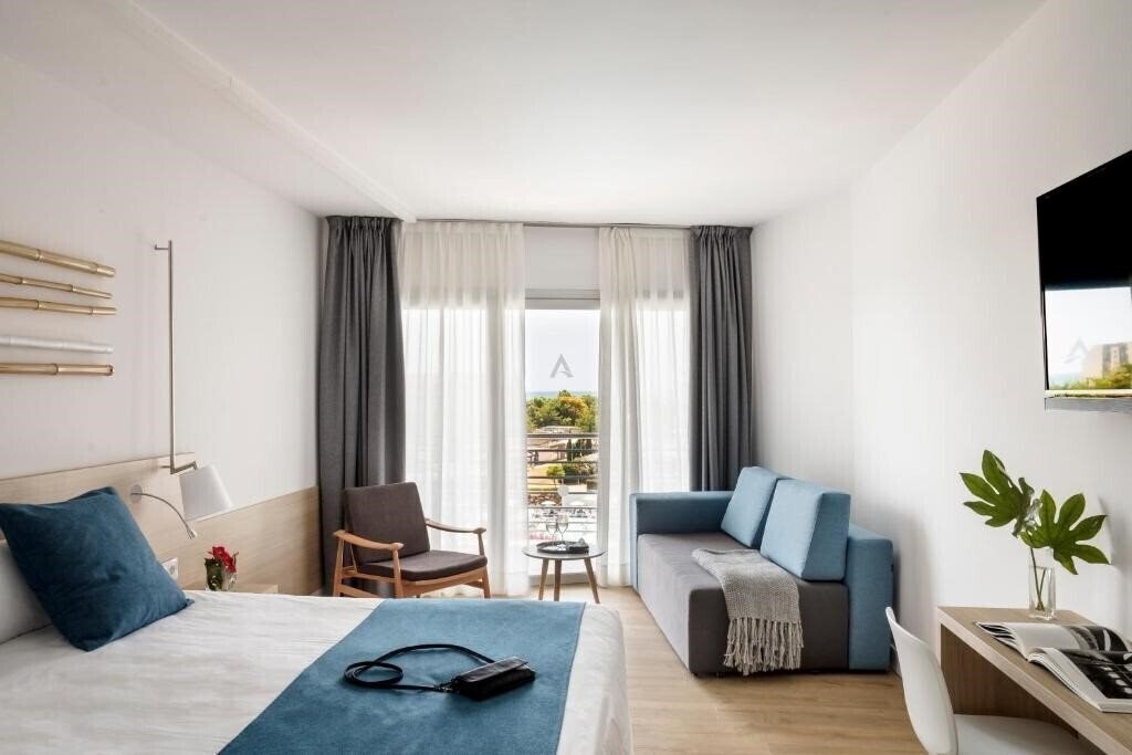 Картинка Agua Hotel Onabrava 4*