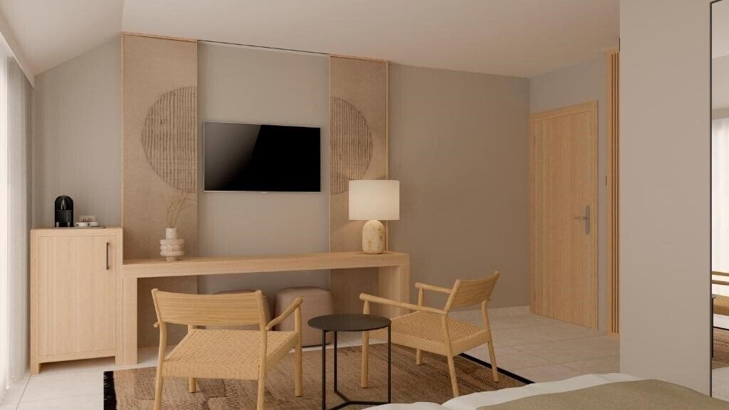 Aqua Hotel Montagut Suites 4* фотосуреті