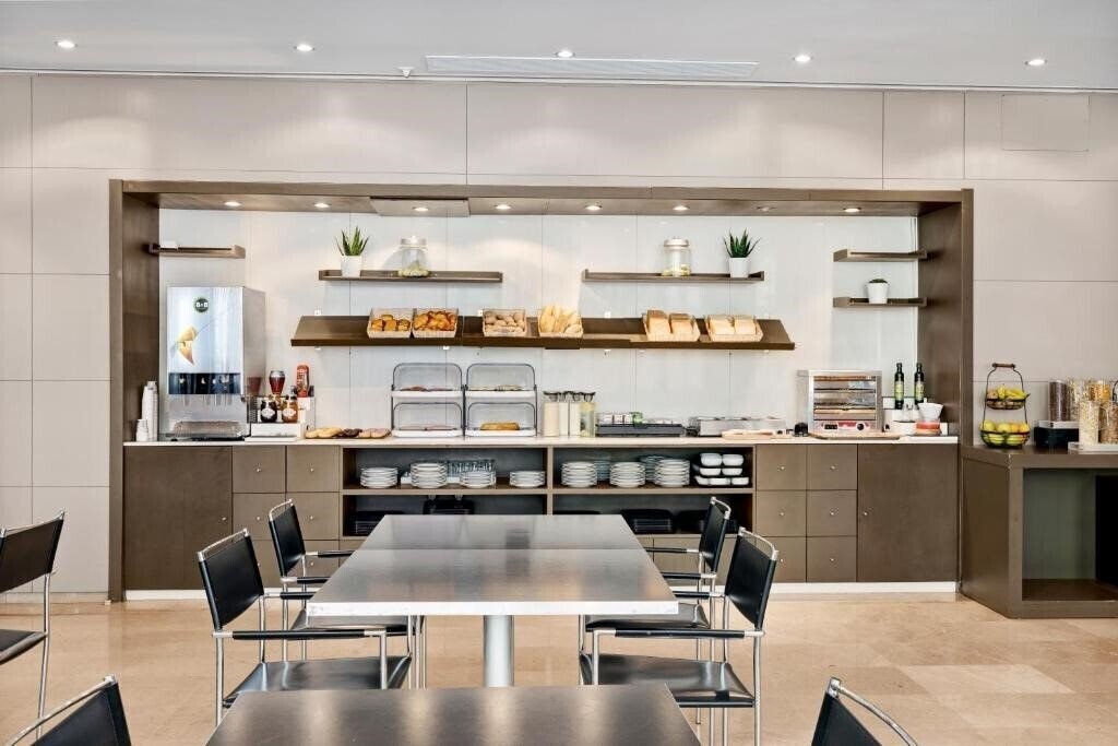 Изображение Ac Hotel Zaragoza Los Enlaces By Marriott 4*