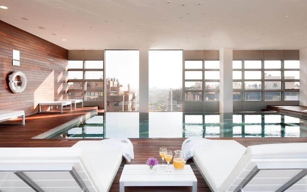 Изображение Reina Petronila Hotel 5*